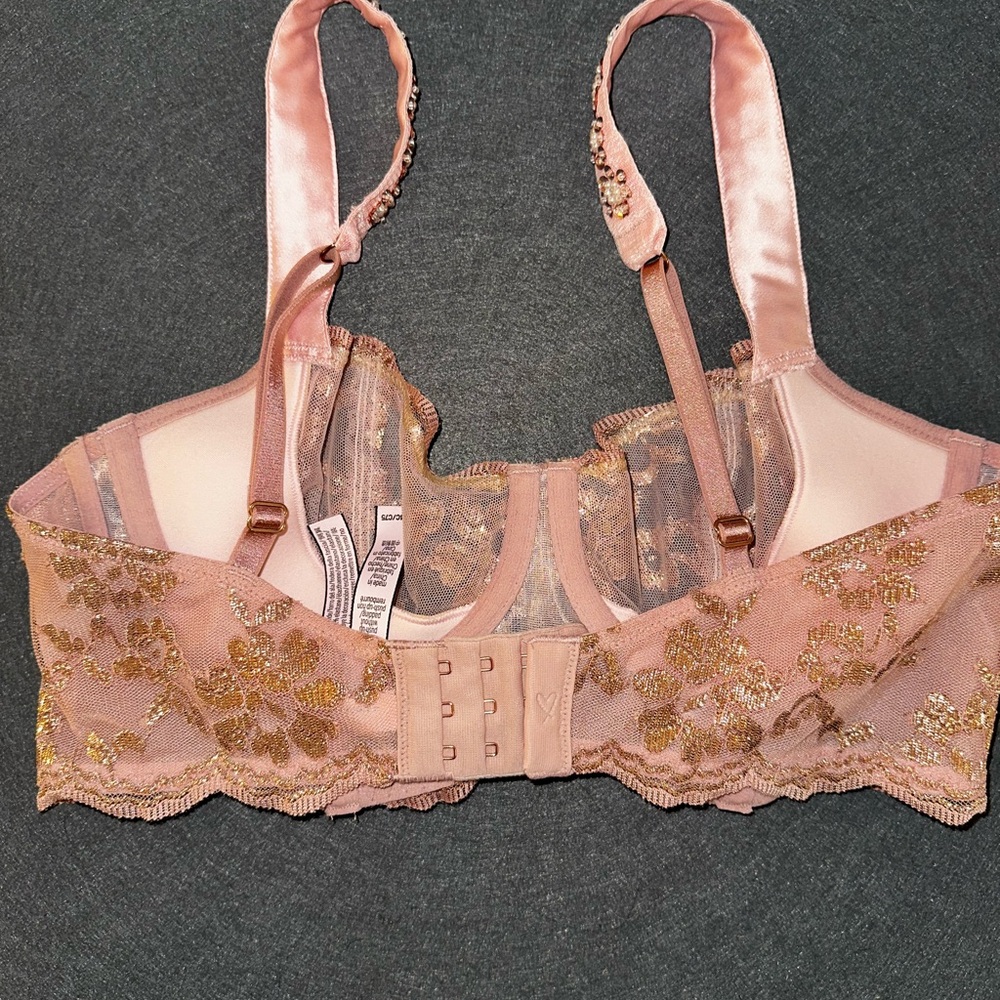 Victoria's Secret Floral Embroidered Bra in Peach and Gold - Picture 3 of 5